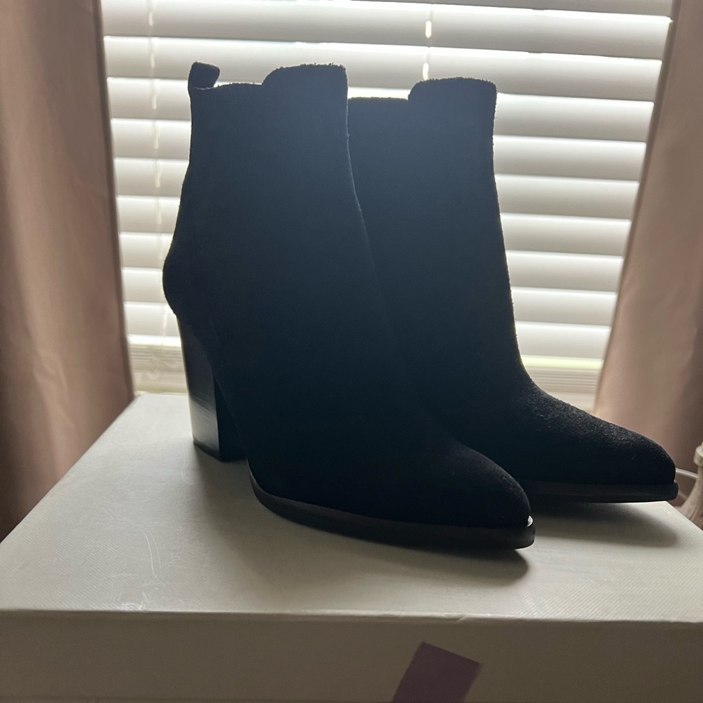NIB! Marc Fisher Suede Alva Bootie